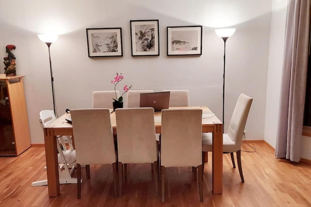 Large Home In Sola Tananger Экстерьер фото